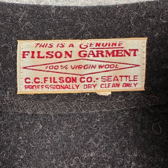 Filson Mens Mackinaw Wool Vest Charcoal Gray 100% Virgin Wool Made in USA V-Neck - Picture 4 of 9